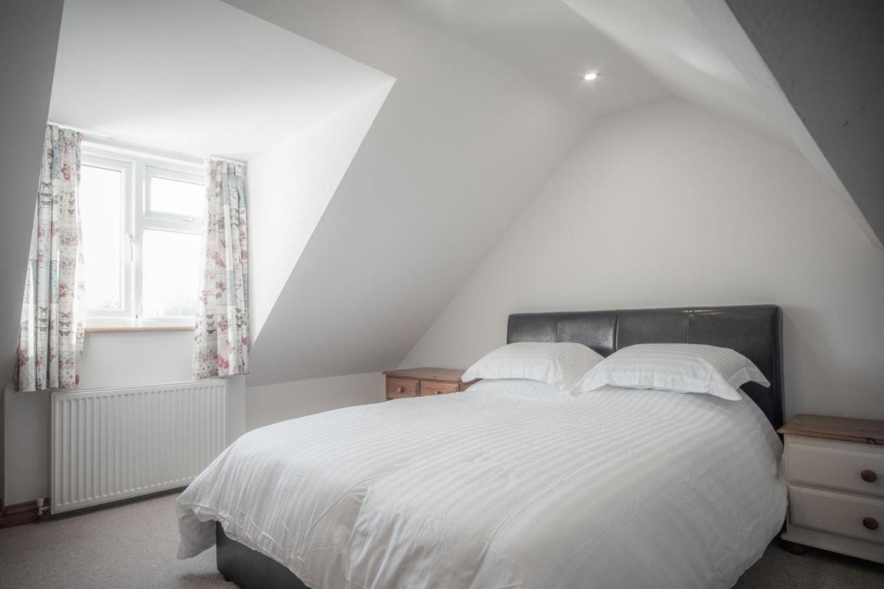 Church Terrace - 3 Bedroom Cottage - ซอนเดอร์สฟุต ภายนอก รูปภาพ