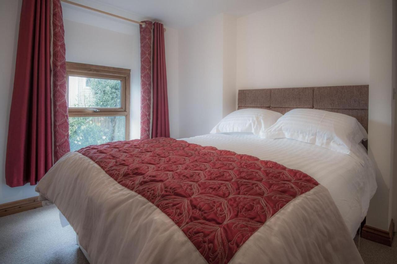 Church Terrace - 3 Bedroom Cottage - ซอนเดอร์สฟุต ภายนอก รูปภาพ