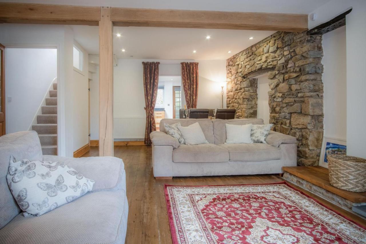 Church Terrace - 3 Bedroom Cottage - ซอนเดอร์สฟุต ภายนอก รูปภาพ