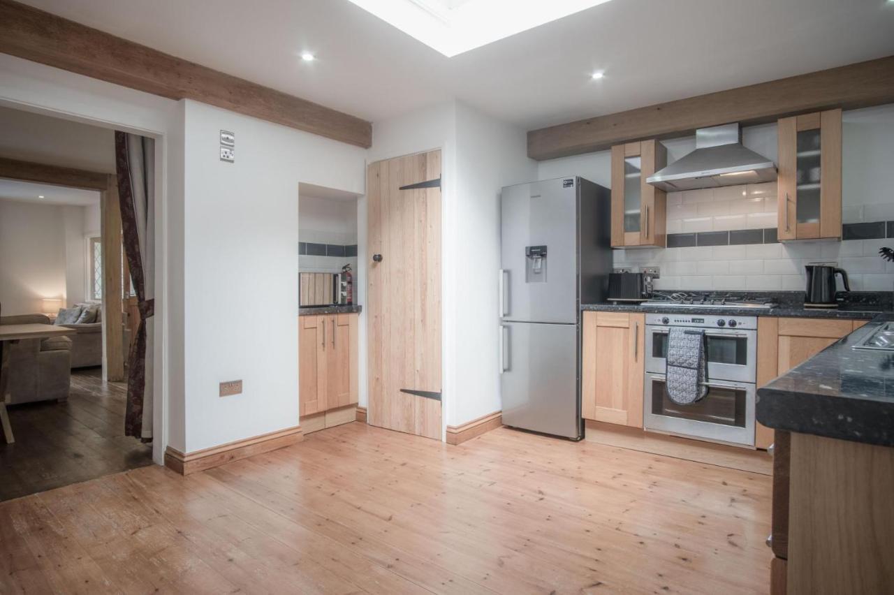 Church Terrace - 3 Bedroom Cottage - ซอนเดอร์สฟุต ภายนอก รูปภาพ